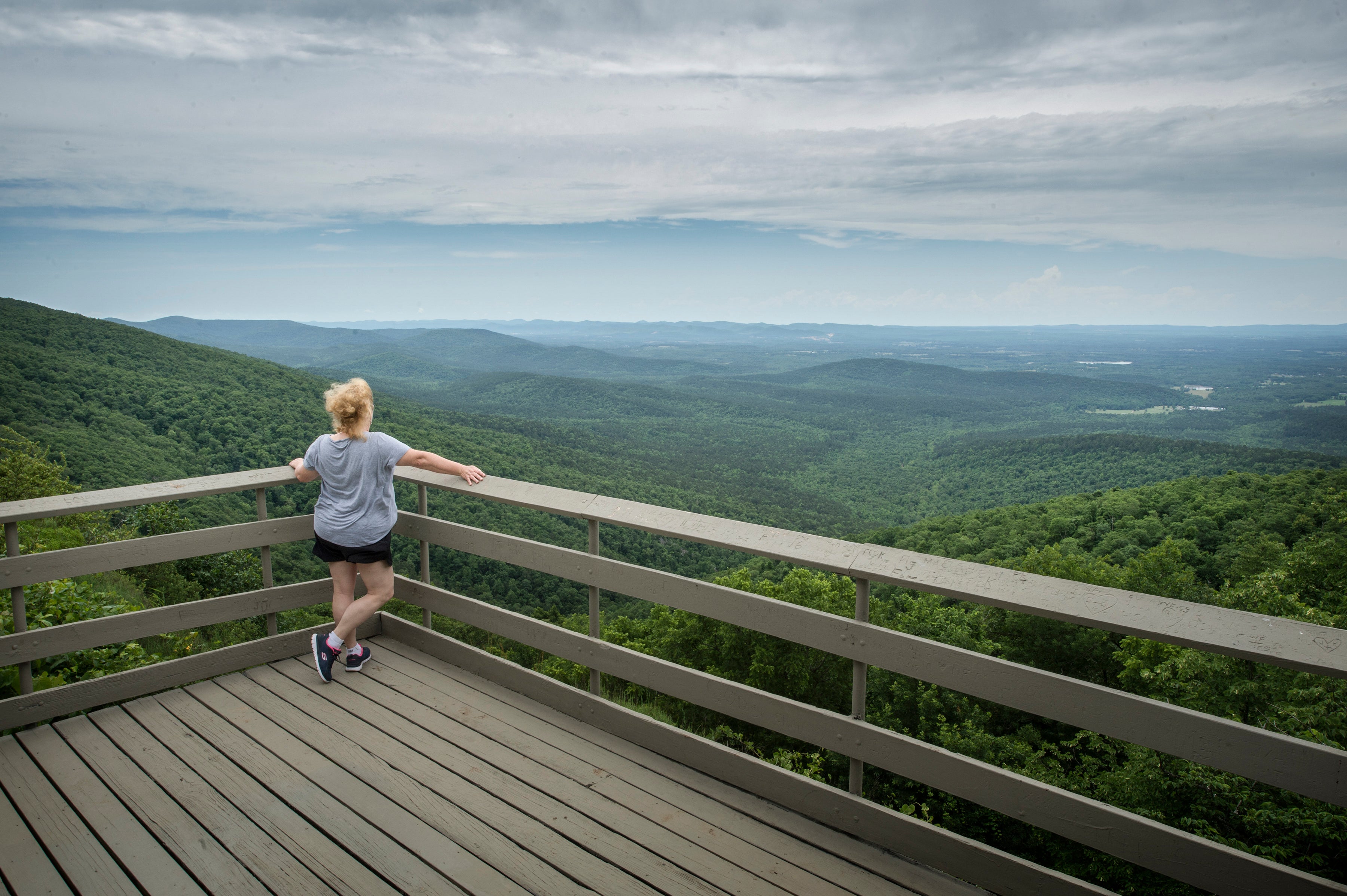 Person looking out at the view of the valley at Queen Wilhelmina State Park